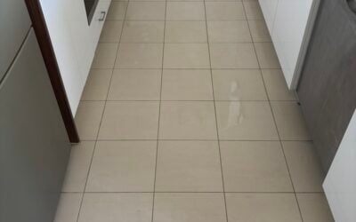 Lyneham, ACT Kitchen Tile Revival: From Grime to Gleaming
